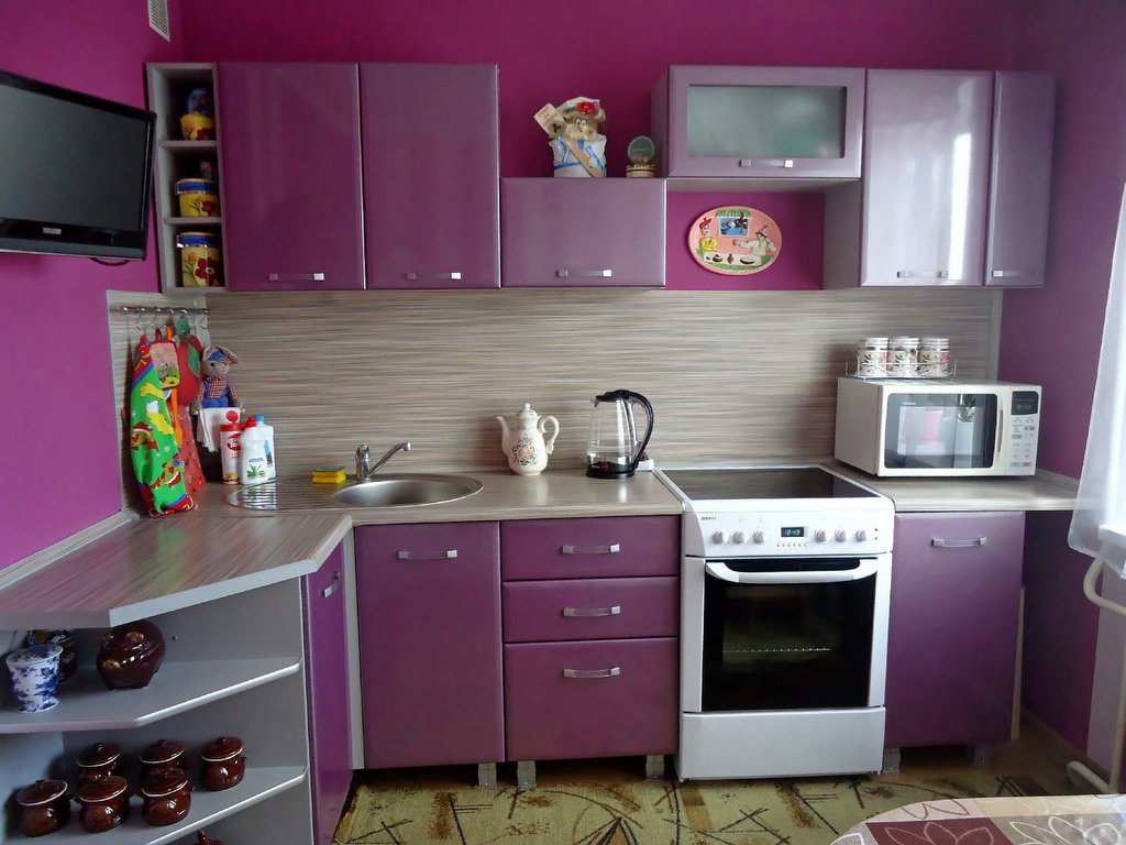 Угловая кухня в хрущевке - 3